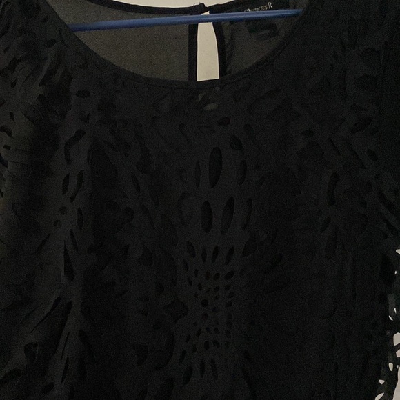 Beautiful blouse - Picture 6 of 8